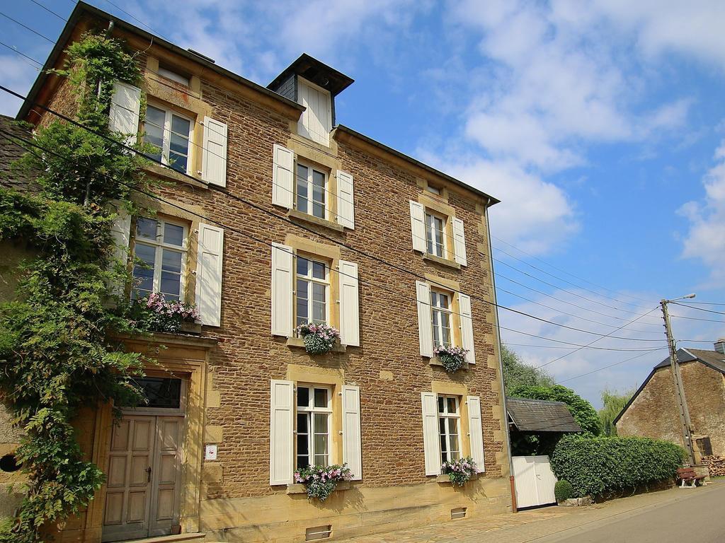 Unique Holiday Home In Virton With Jacuzzi Latour Екстер'єр фото