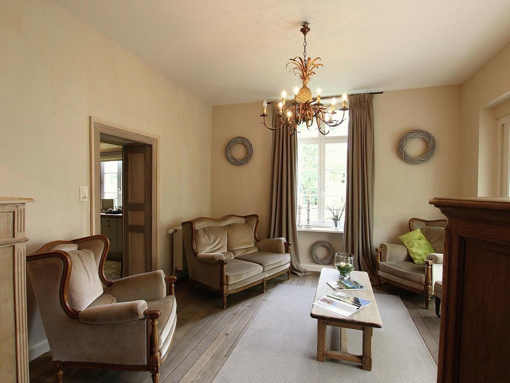 Unique Holiday Home In Virton With Jacuzzi Latour Екстер'єр фото