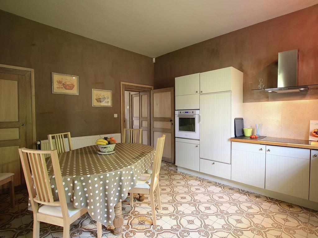 Unique Holiday Home In Virton With Jacuzzi Latour Екстер'єр фото