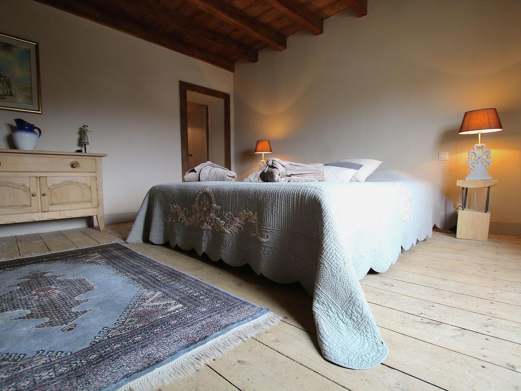 Unique Holiday Home In Virton With Jacuzzi Latour Екстер'єр фото