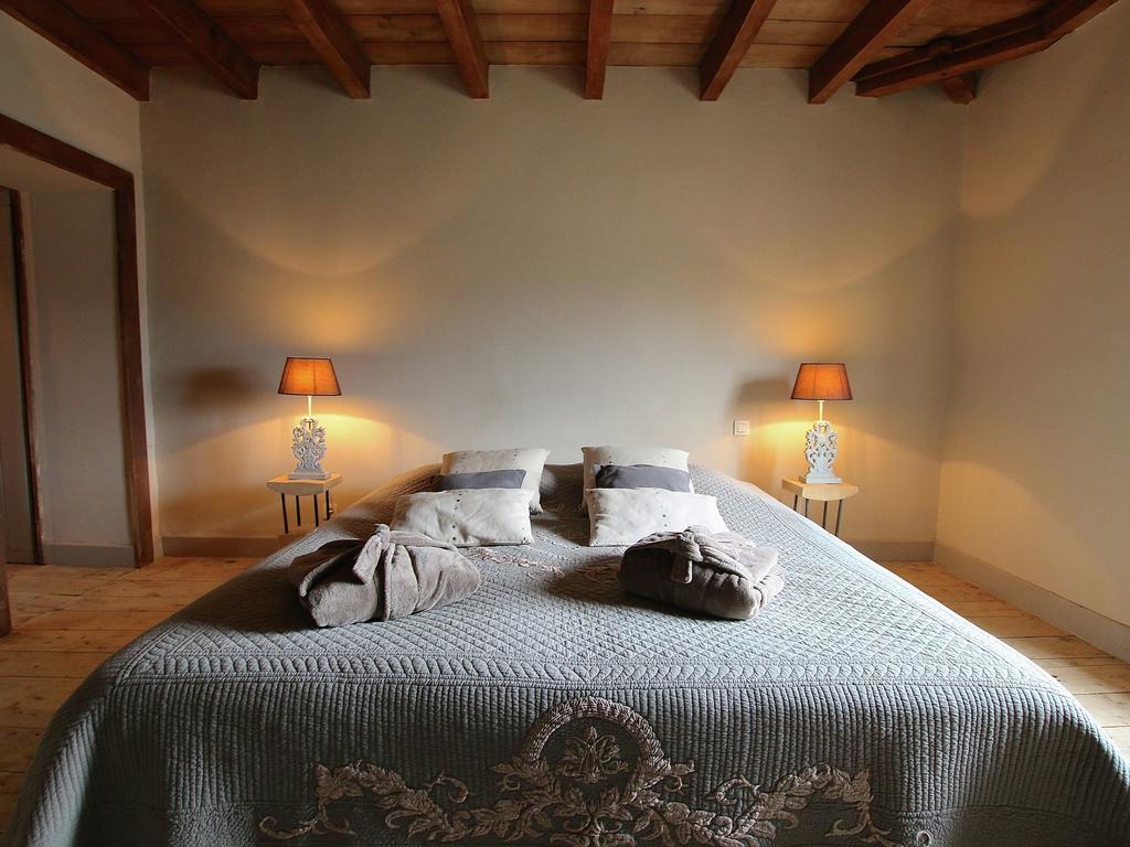 Unique Holiday Home In Virton With Jacuzzi Latour Екстер'єр фото