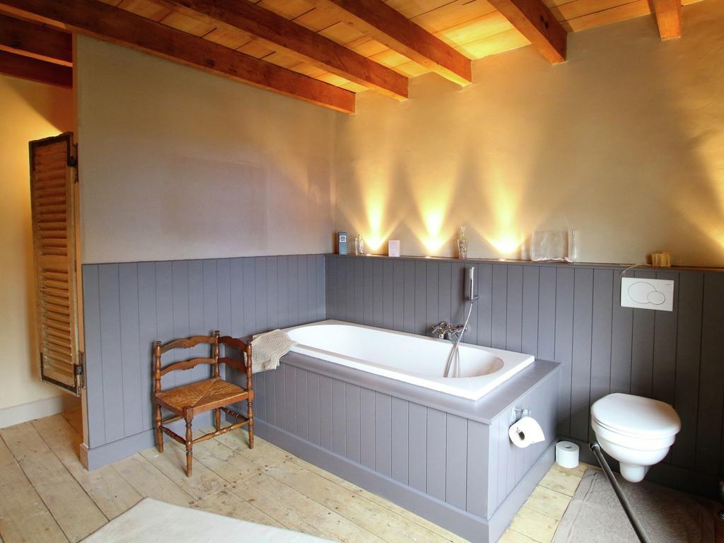 Unique Holiday Home In Virton With Jacuzzi Latour Екстер'єр фото