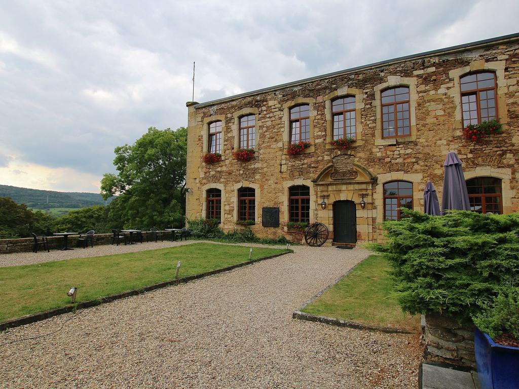 Unique Holiday Home In Virton With Jacuzzi Latour Екстер'єр фото